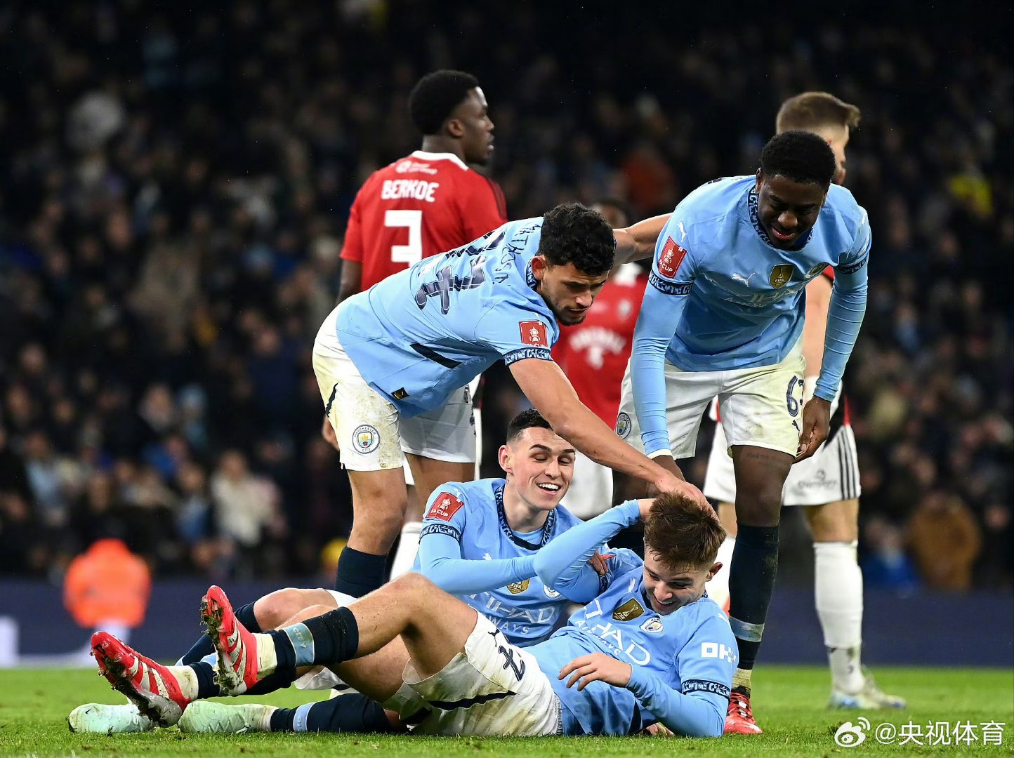 包含清晨突围战来临，曼城围绕NBA季后赛刷新队史纪录，管理层满意，训练强度明显提升的词条-九游体育官网